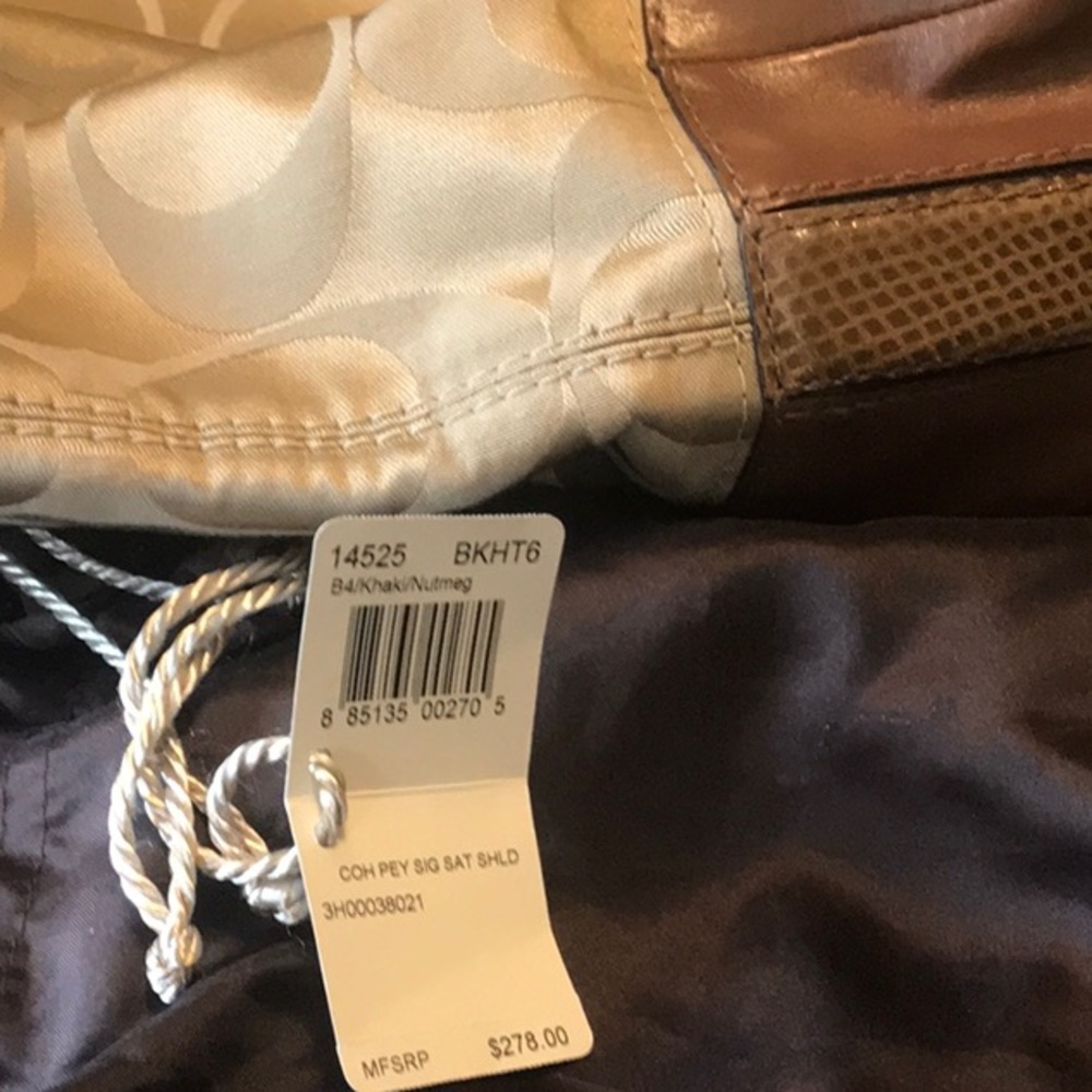 Coach Shoulder Bag EUC - Picture 3 of 7